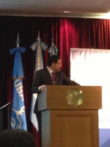 Cristian Pérez conduce la ceremonia inaugural del XV Congreso Mundial de Educación Comparada